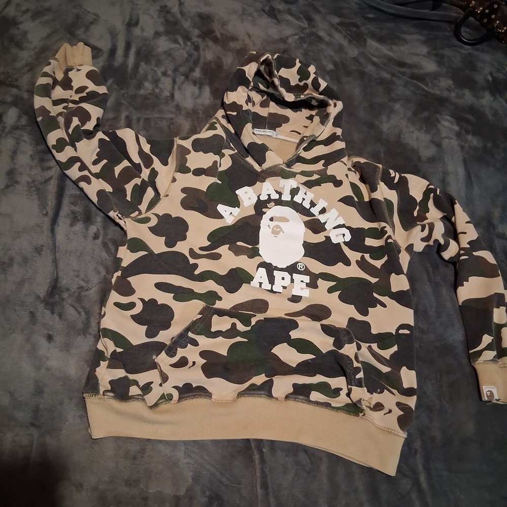 A Bathing Ape BAPE Camo Hoodie Size Large Gorilla Logo College Pullover OBO